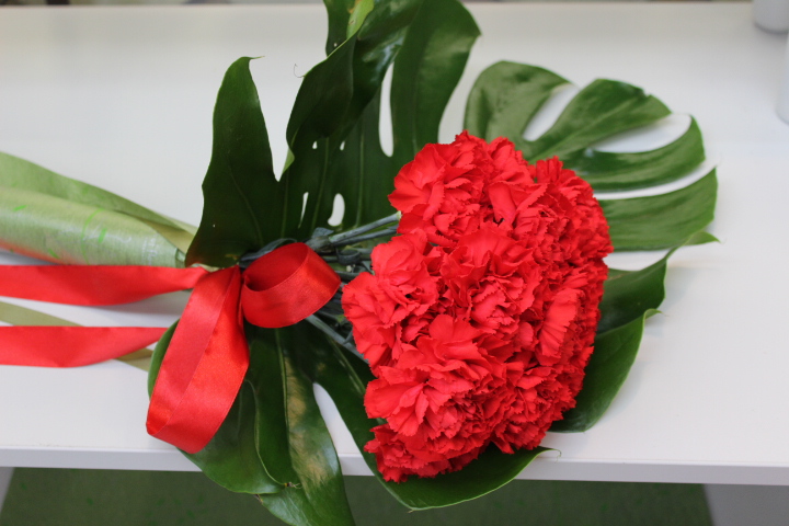 8 March – bouquets
