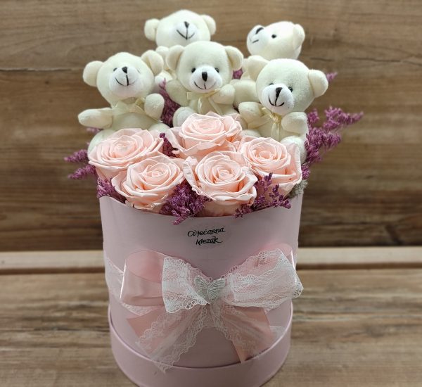Box of permanent dehydrated roses + teddy bears 205z